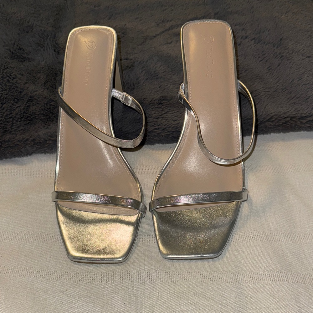 Chic Silver Heeled Sandals